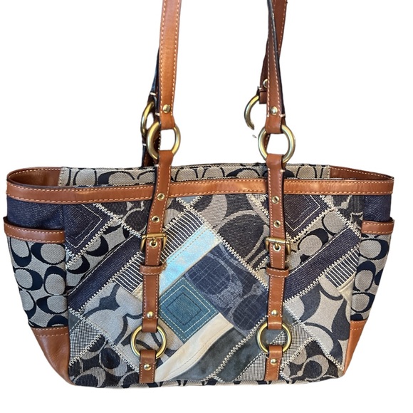 Coach signature purse - Picture 2 of 2